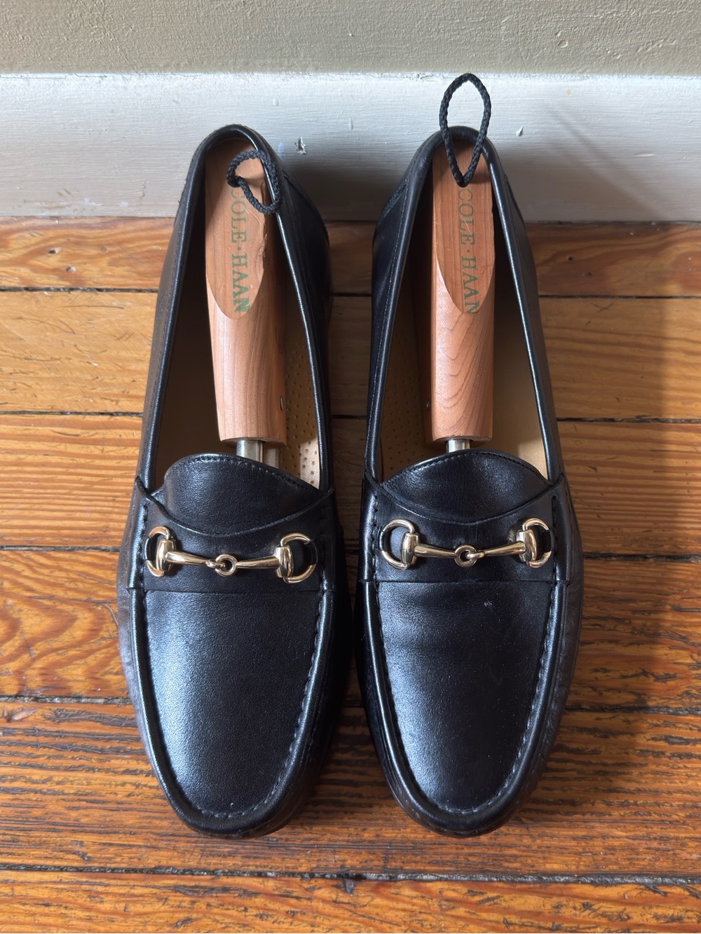 Cole Haan Black Leather Gold Bit Loafers Sz 9 1953